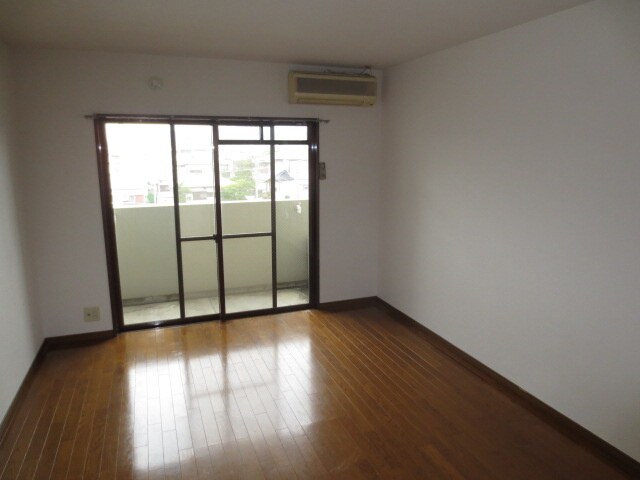 物件内観写真15　(居室)