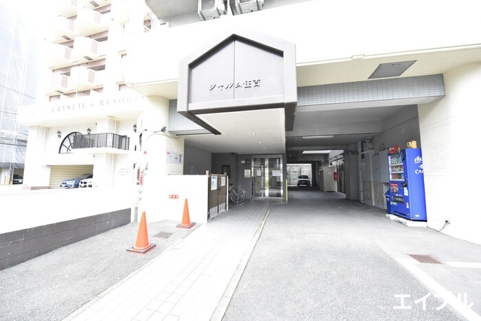 物件外観写真2　(エントランス部分)