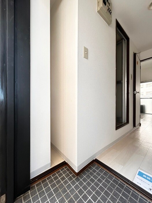 物件内観写真8　(靴箱)