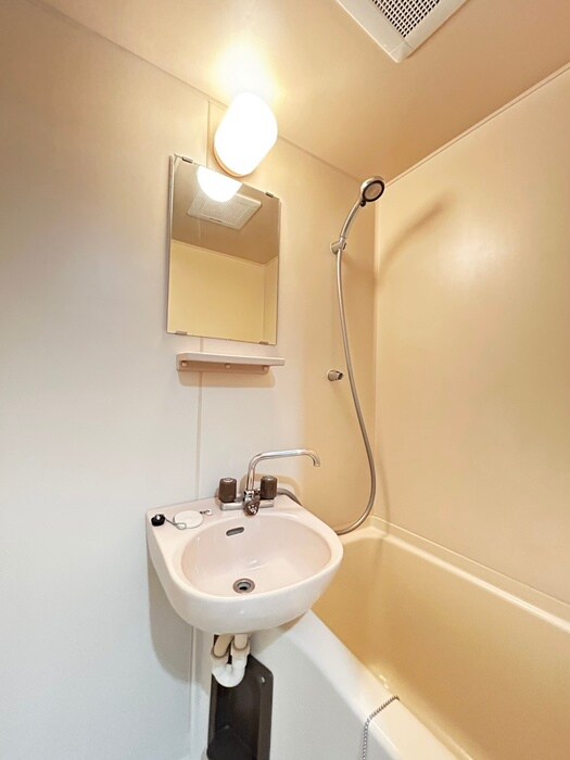 物件内観写真9　(洗面)