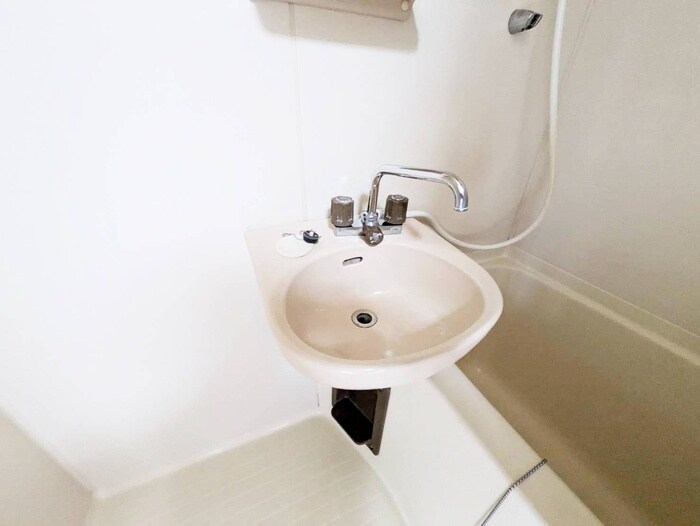 物件内観写真11　(洗面)