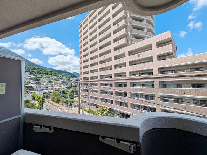 物件内観写真16　(室内からの展望)