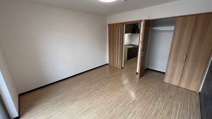 物件内観写真6　(居室)