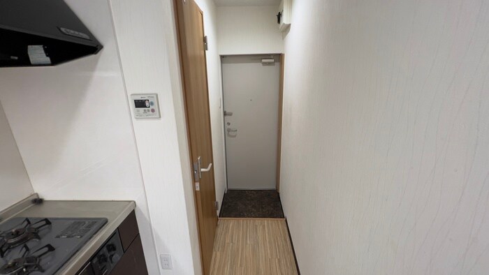 物件内観写真14　(玄関)