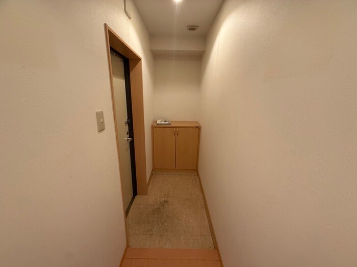 物件内観写真10　(玄関)