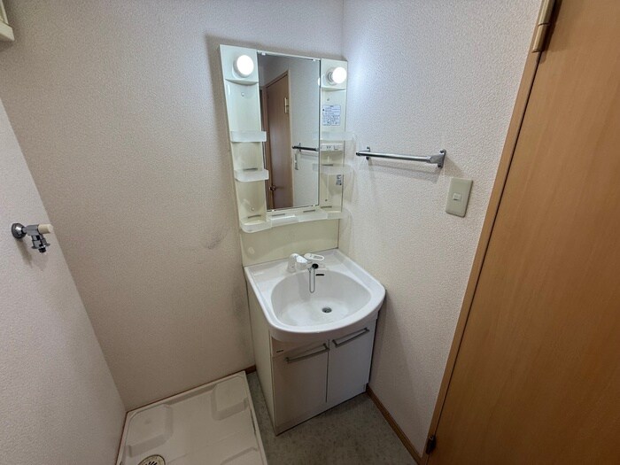 物件内観写真12　(洗面)