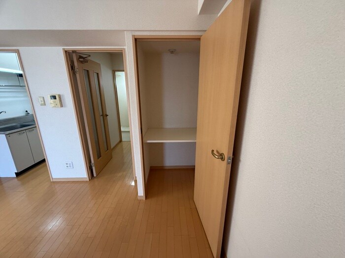 物件内観写真15　(収納)