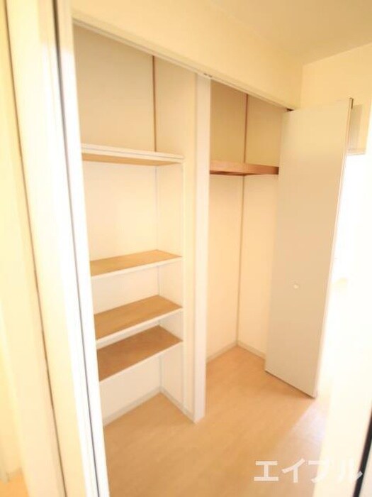 物件内観写真11　(収納)