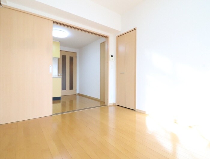 物件内観写真8　(居室)