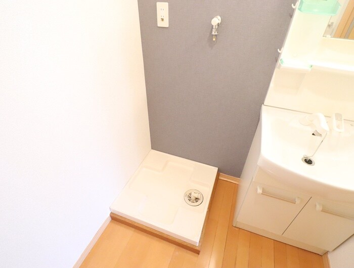 物件内観写真15　(洗濯機置場)