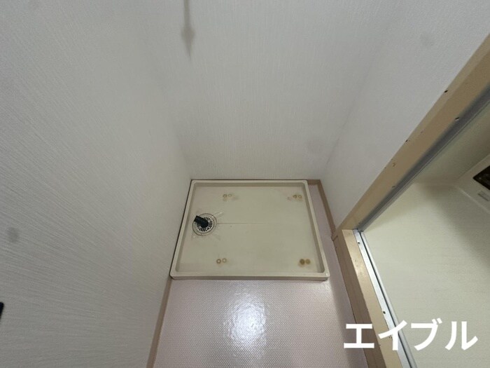 物件内観写真15　(洗濯機置場)