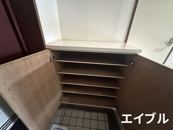物件内観写真13　(靴箱)