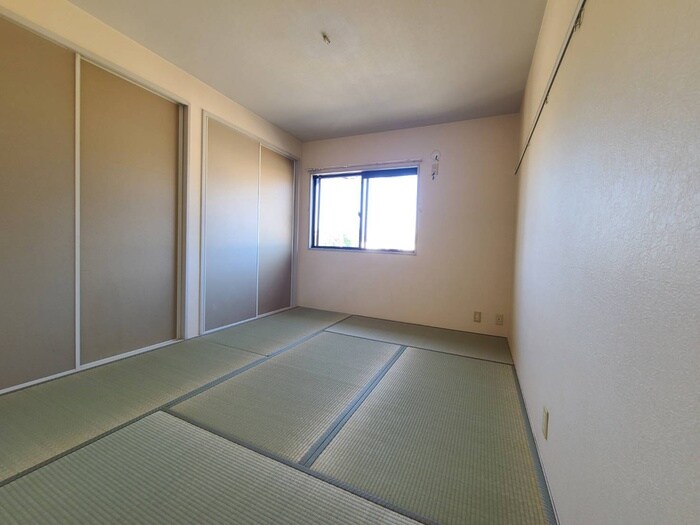 物件内観写真13　(居室)