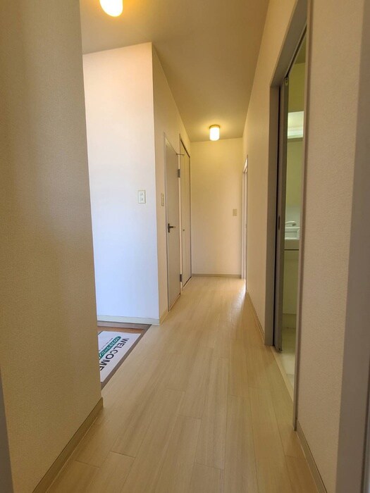 物件内観写真18　(廊下)