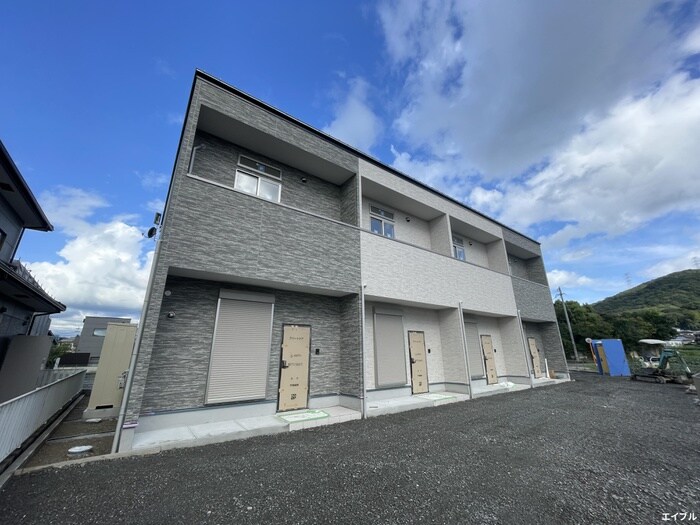 物件外観写真1　(建築中)