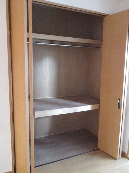 物件内観写真10　(収納)