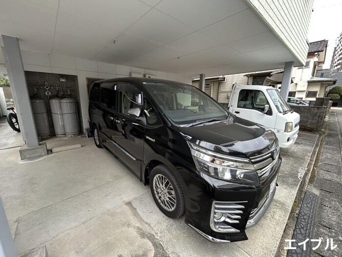 物件外観写真3　(駐車場)