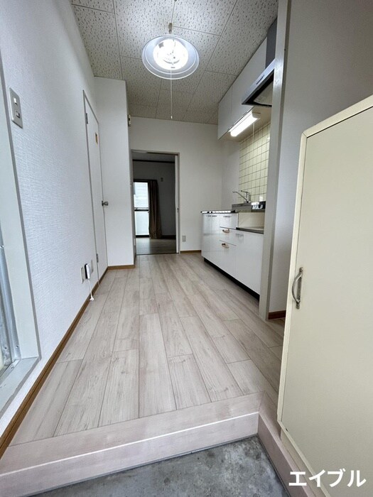 物件内観写真16　(玄関)