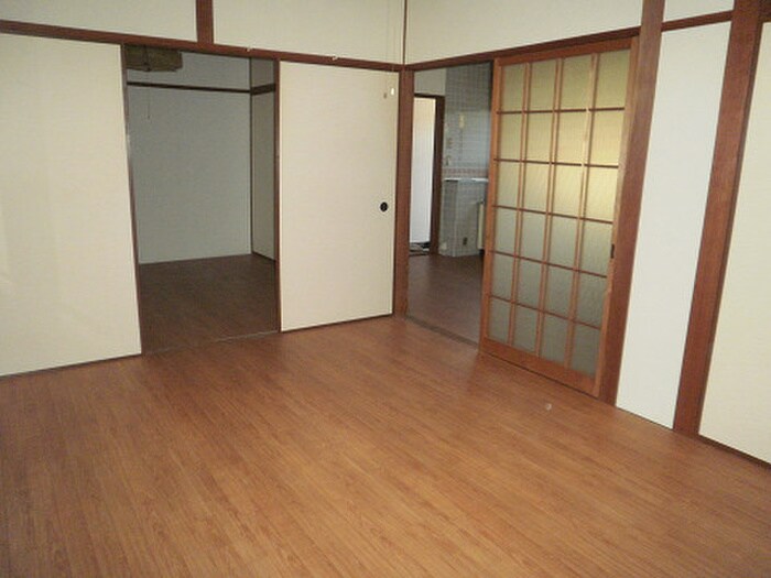 物件内観写真4　(居室)