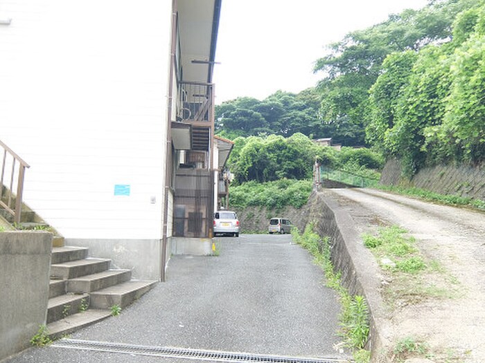 物件外観写真3　(駐車場)