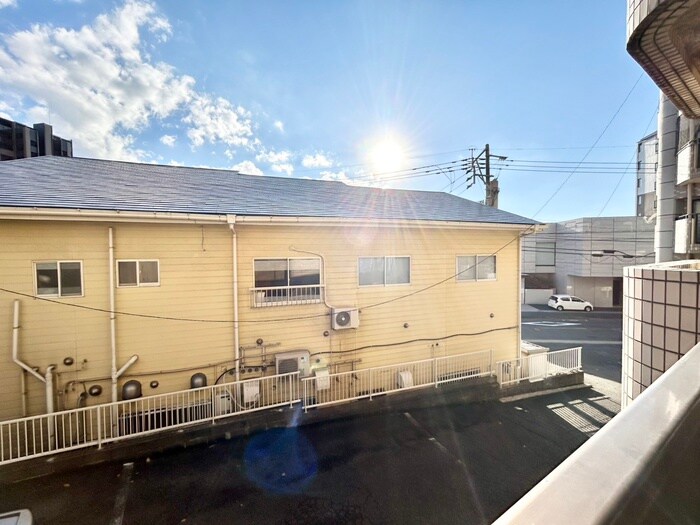 物件内観写真18　(室内からの展望)