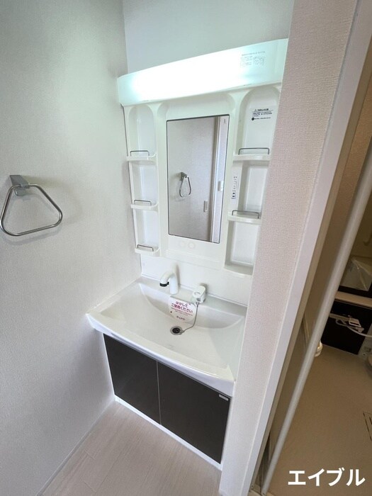 物件内観写真8　(洗面)