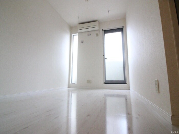 物件内観写真3　(居室)