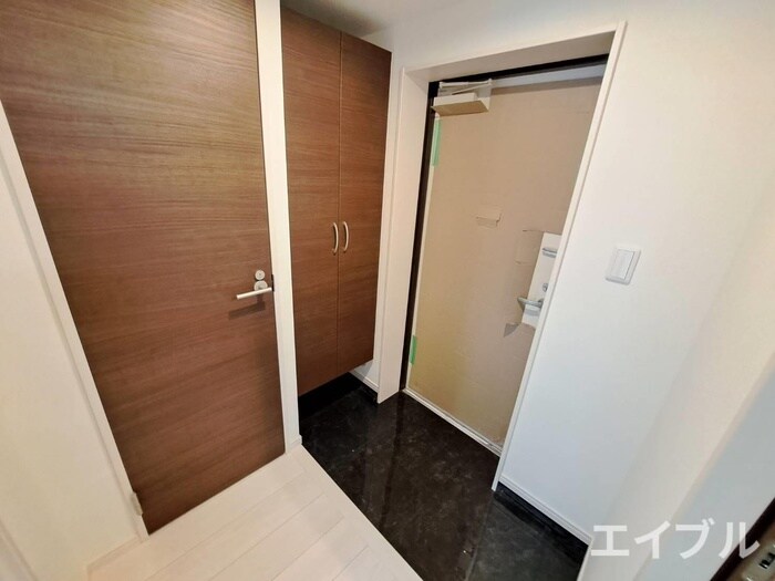 物件内観写真19　(玄関)