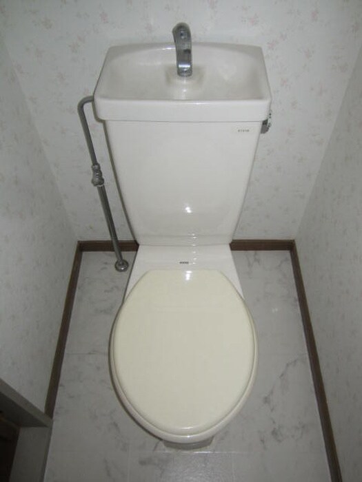 物件内観写真14　(トイレ)