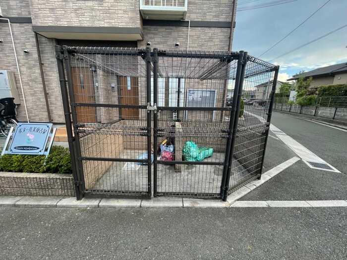 物件外観写真4　(建物設備)