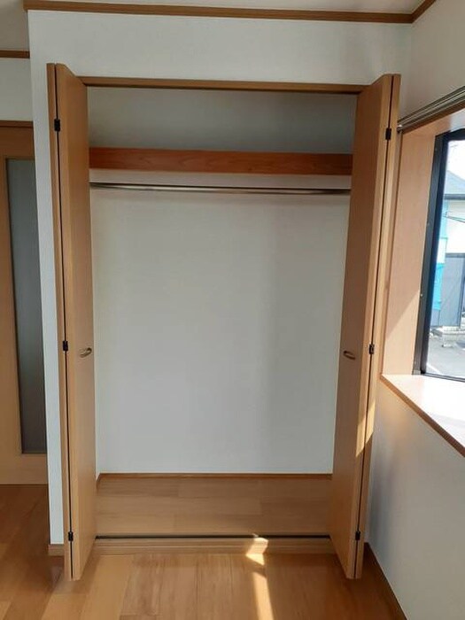 物件内観写真10　(収納)