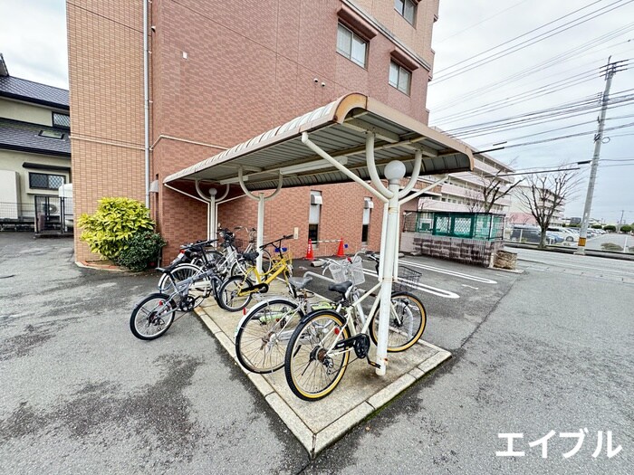 物件外観写真3　(駐輪場)