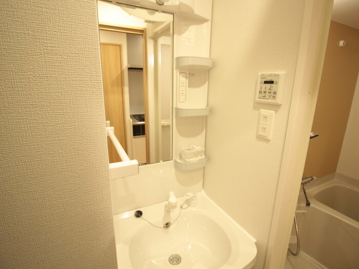 物件内観写真11　(洗面)