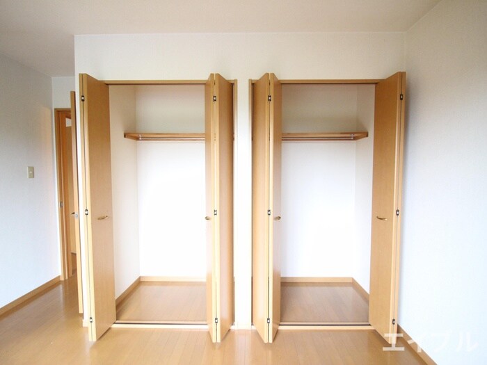 物件内観写真13　(収納)