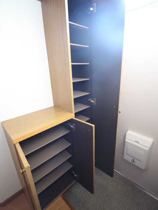 物件内観写真12　(靴箱)