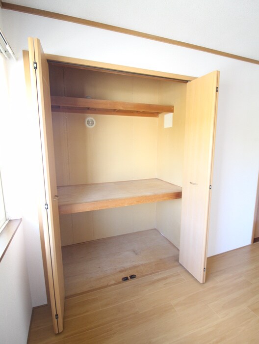 物件内観写真13　(収納)