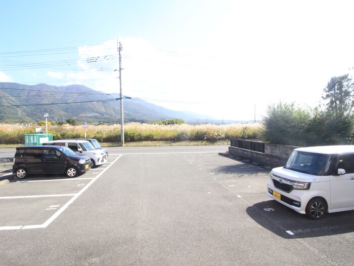 物件内観写真13　(室内からの展望)