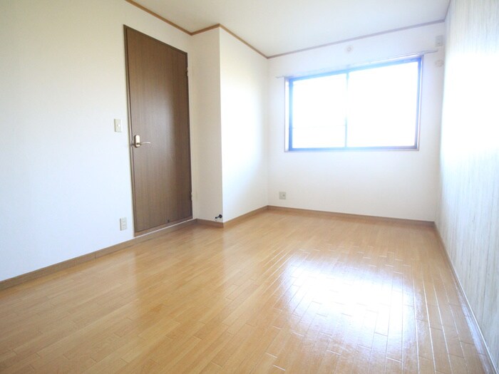 物件内観写真19　(居室)