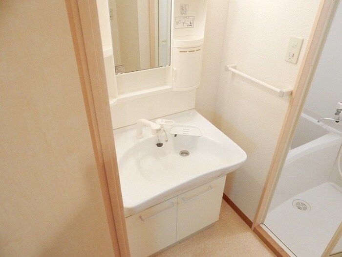 物件内観写真8　(洗面)