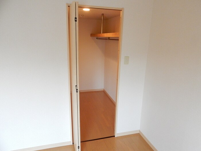 物件内観写真10　(収納)