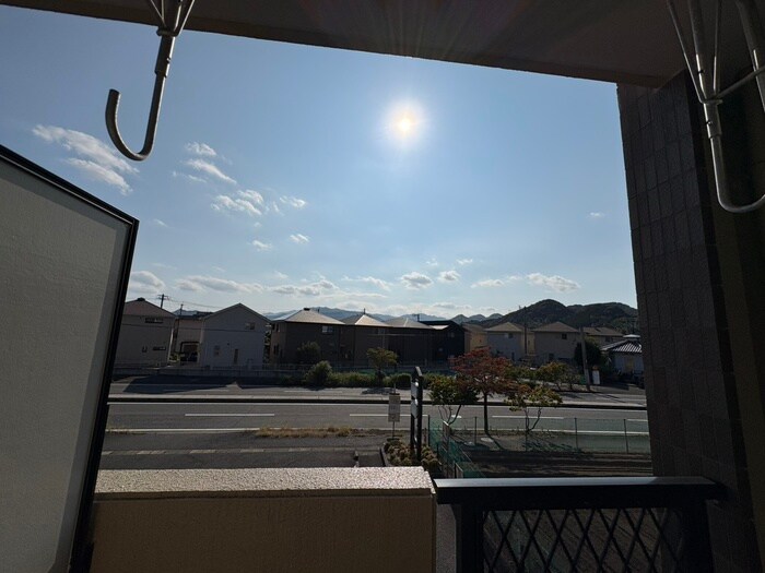 物件内観写真15　(室内からの展望)