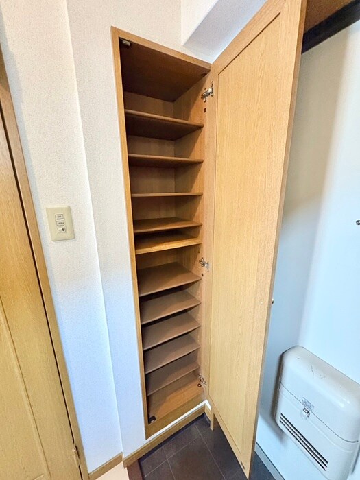 物件内観写真15　(靴箱)