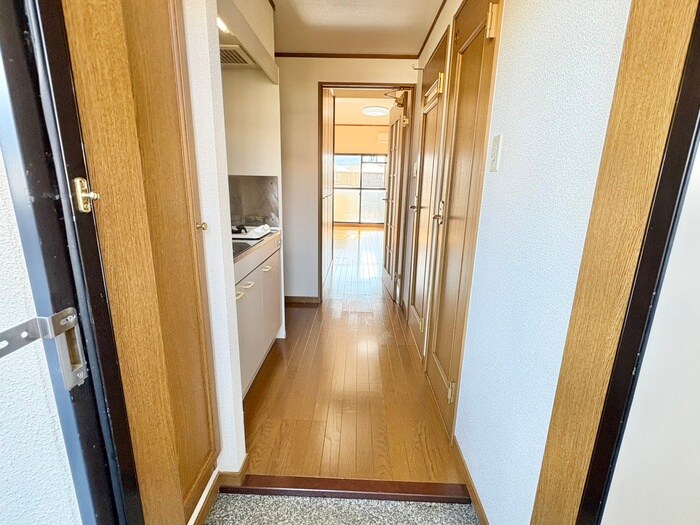 物件内観写真18　(廊下)