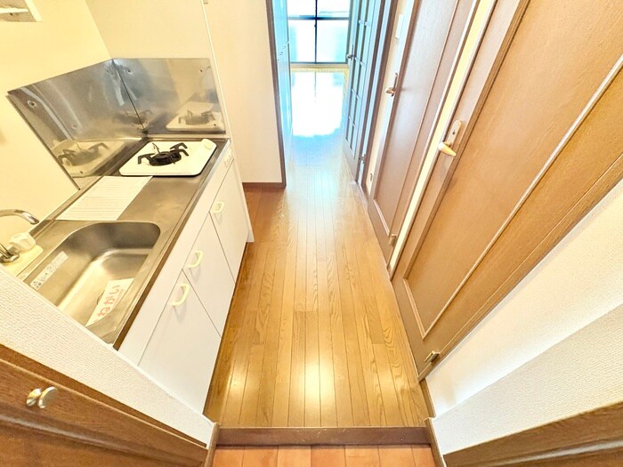 物件内観写真21　(廊下)