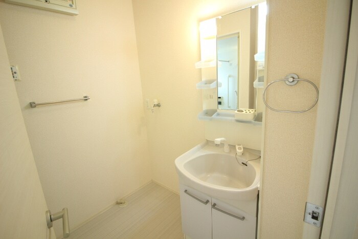 物件内観写真12　(洗面)