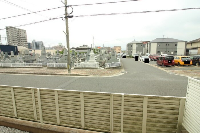 物件内観写真22　(室内からの展望)