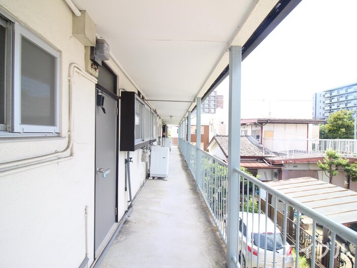 物件外観写真5　(エントランス部分)