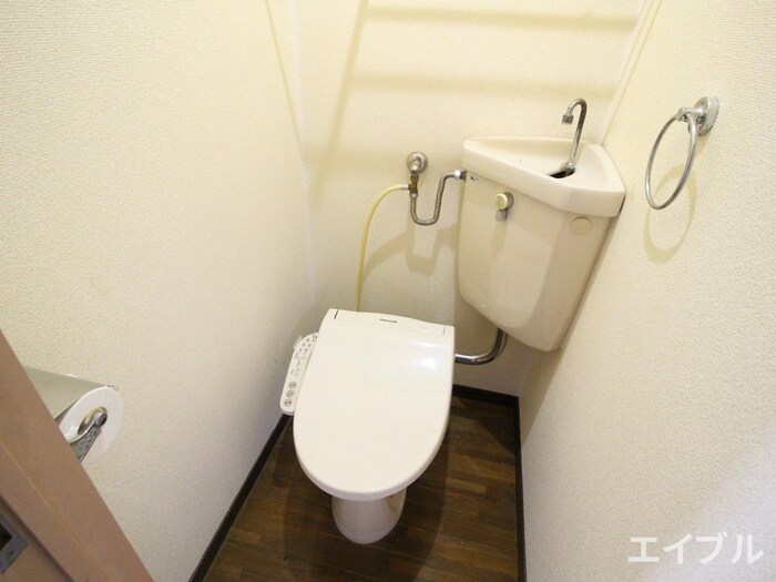 物件内観写真8　(トイレ)