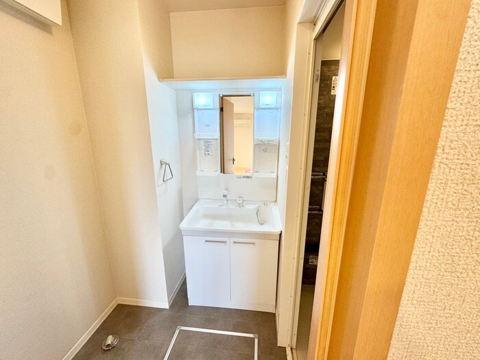 物件内観写真8　(洗面)