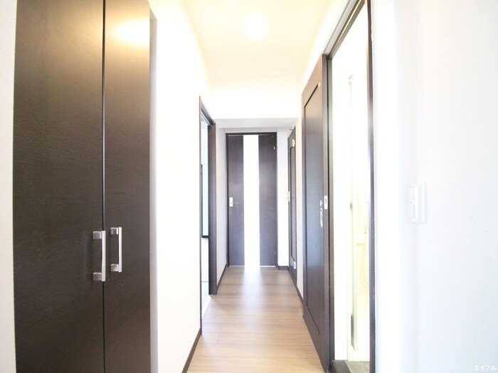 物件内観写真20　(廊下)